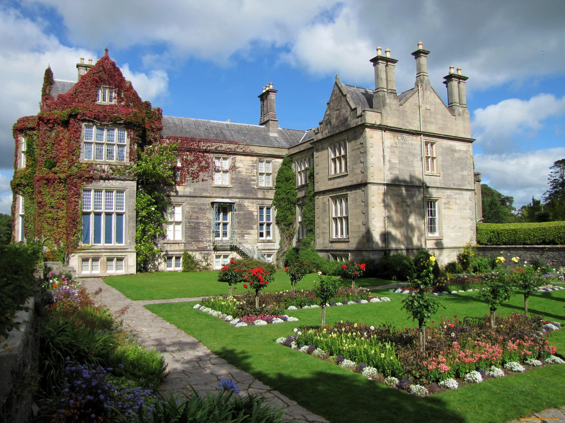 Обои Muckross House Ireland Города - Здания, дома, обои для рабочего стола,  фотографии muckross, house, ireland, города, здания, дома, дом, сад Обои  для рабочего стола, скачать обои картинки заставки на рабочий стол.